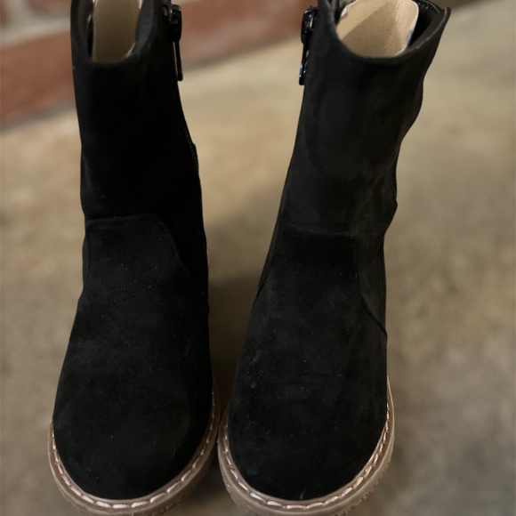 Cat and Jack Black Boots - Picture 2 of 5